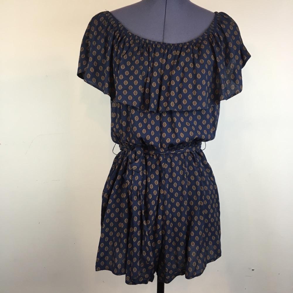 🦋 3 for $25 - Vg. Ruffle Top Printed Short Romper Rayon